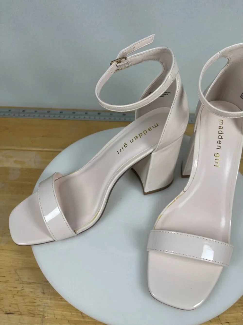 Madden Girl Porcelain Patent Ankle Strap Heels Block Heel Size 7